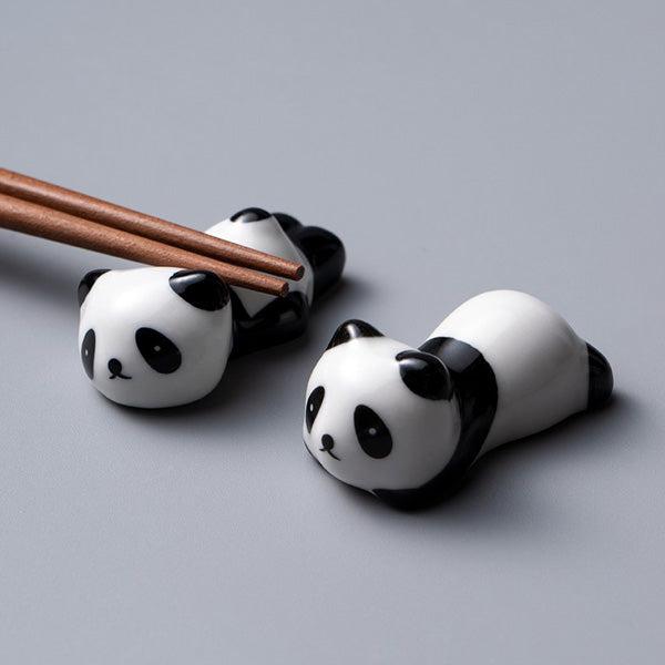 Süßer Panda Essstäbchenhalter aus Keramik, perfekt als Küchenhelfer & Deko.