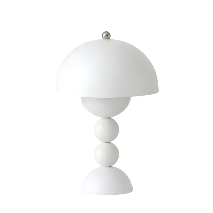 Skandinavische Design-Tischlampe, dimmbar, als Blickfang für stilvolle Wohnräume.