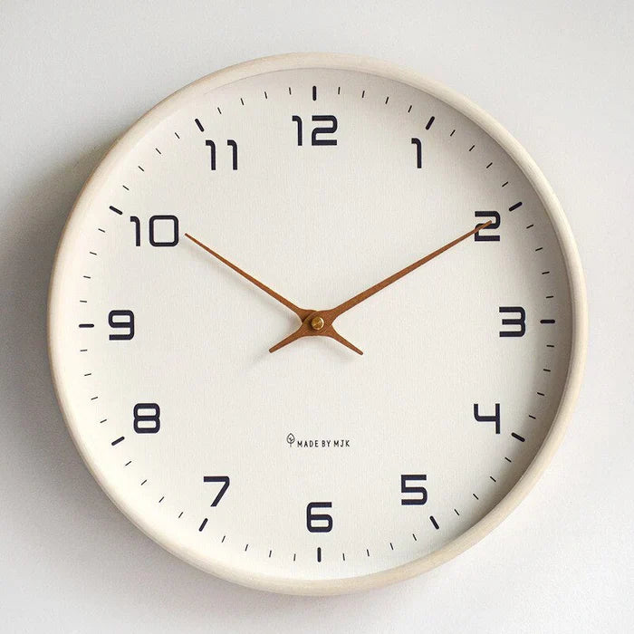 Zeitlose Design-Wanduhr im modernen Nordic-Stil für Wohnzimmer, Büro und weitere stilvolle Räume.