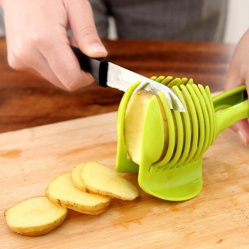 Innovativer Küchenhelfer für sicheres und präzises Schneiden von Obst & Gemüse. Für gleichmäßig dicke Scheiben.