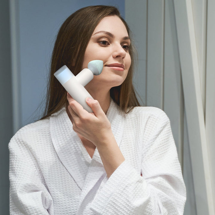 Handliche Mini-Massagepistole für tiefe Muskelentspannung und effektive Sportmassage.