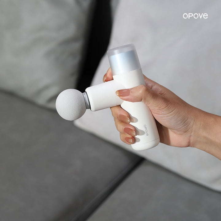 Wellness-Mini-Massagepistole für personal care und gezielte Erholung müder Muskeln.