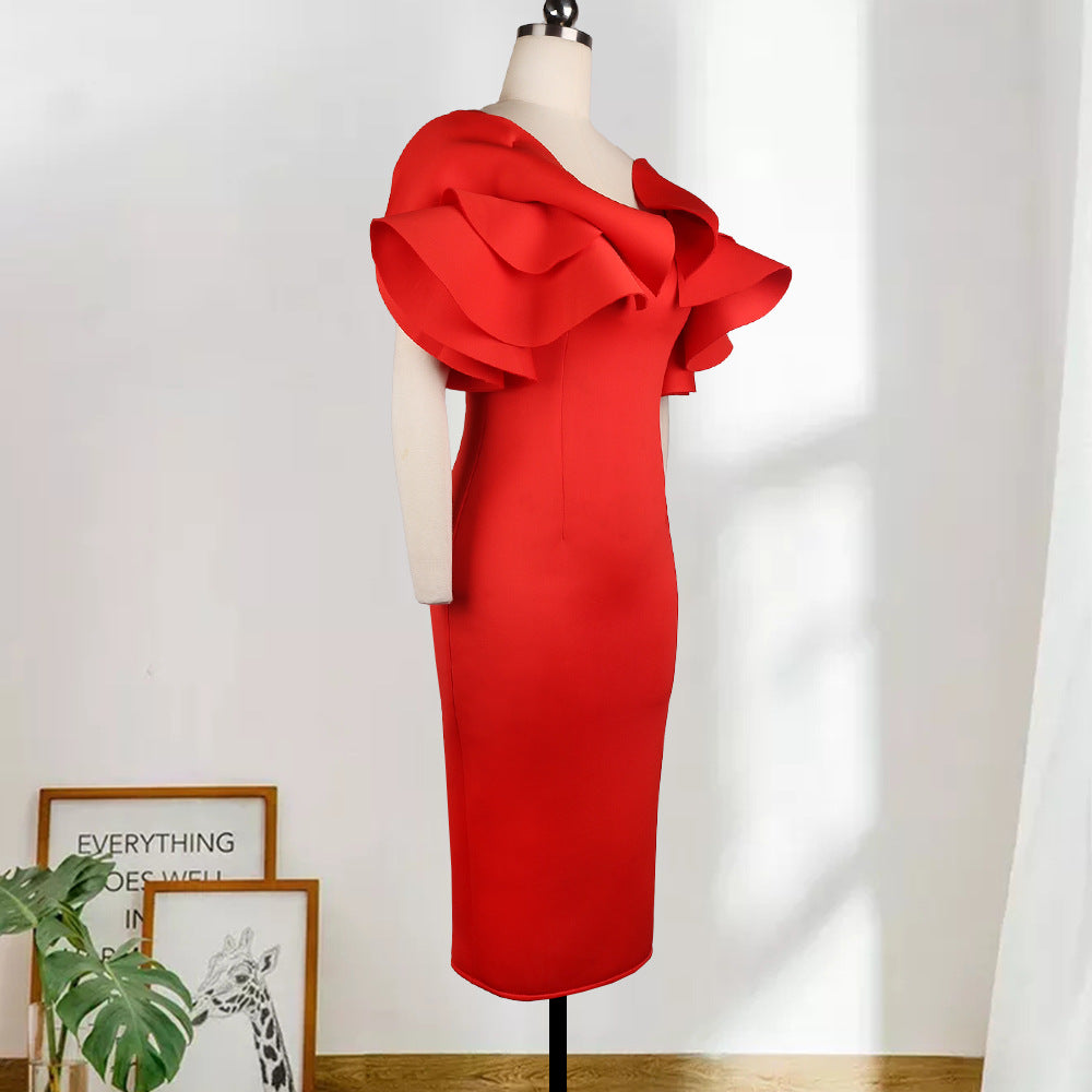 Elegantes orangerotes Damen Rüschenkleid, figurbetont und stilvoll für Abend- oder Partykleid.
