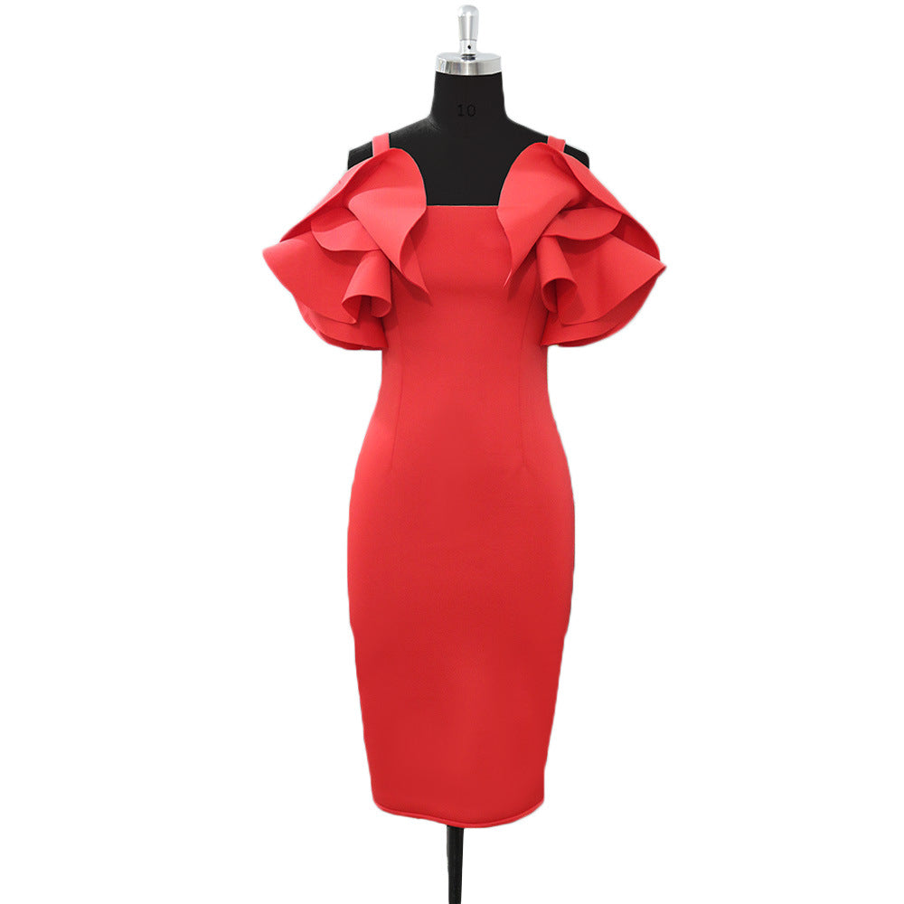 Figurbetontes orangerotes Damen Cocktailkleid, modisch und elegant mit Rüschen, perfekt für Partys.