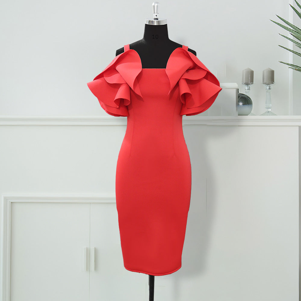Damenkleid orangerot, figurbetontes Design mit stilvollen Rüschen. Ein elegantes festliches Kleid.
