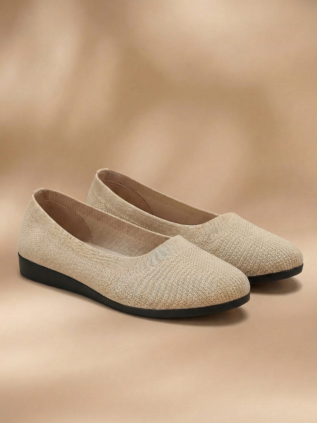 Orthopädische Damen-Ballerinas Mia: Bequeme Komfortschuhe mit klassischem Design & weicher Sohle für Alltag.