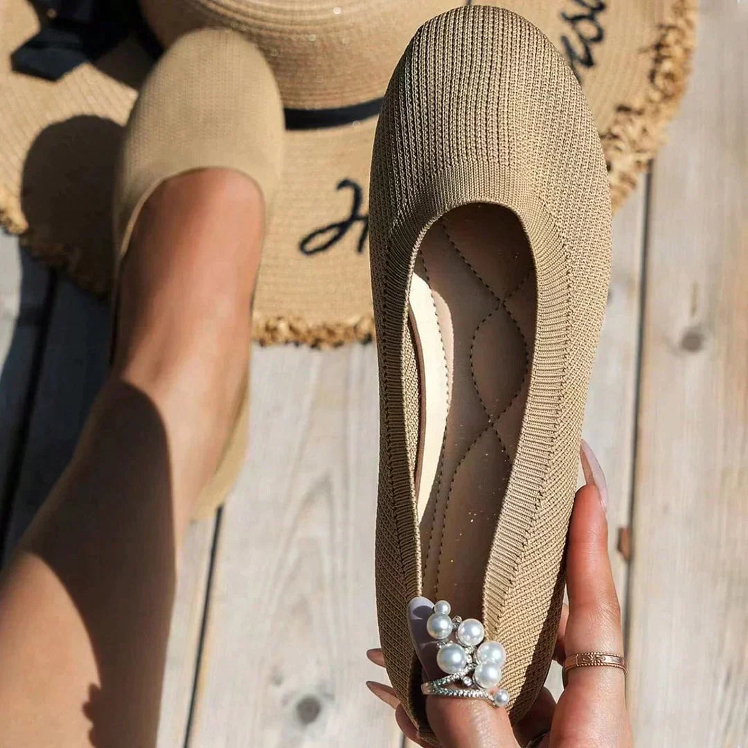 Orthopädische Damen-Ballerinas Mia. Klassische Slip-on Damenschuhe mit Komfortsohle für Büro & Freizeit.