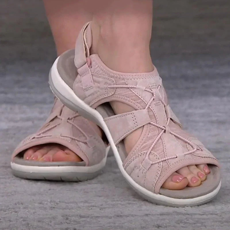 Stilvolle orthopädische Damen Keilabsatz-Sandalen, vielseitig kombinierbar, bieten super Komfort im Sommer.