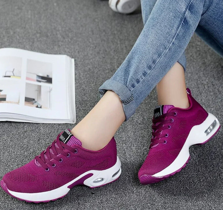 Orthopädische Damen Komfortschuhe für Fußgesundheit & Alltag. Bequeme Schuhe für lange Spaziergänge.