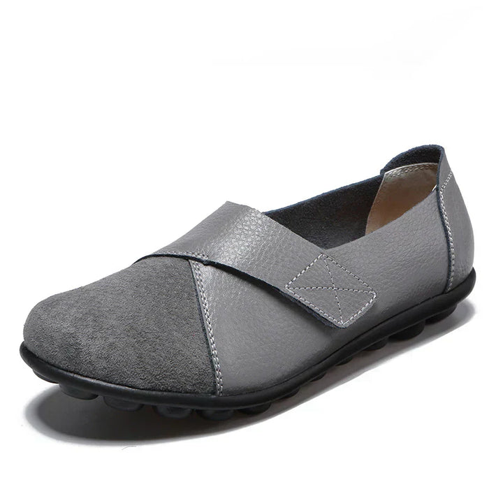 Orthopädische Damenschuhe, speziell für empfindliche Füße und zur Vorbeugung von Schmerzen.