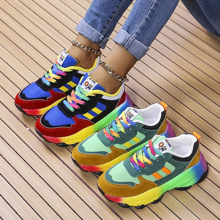 Bequeme Hallux Valgus Schuhe für Damen mit bunten Regenbogenfarben. Orthopädische Freizeitschuhe.