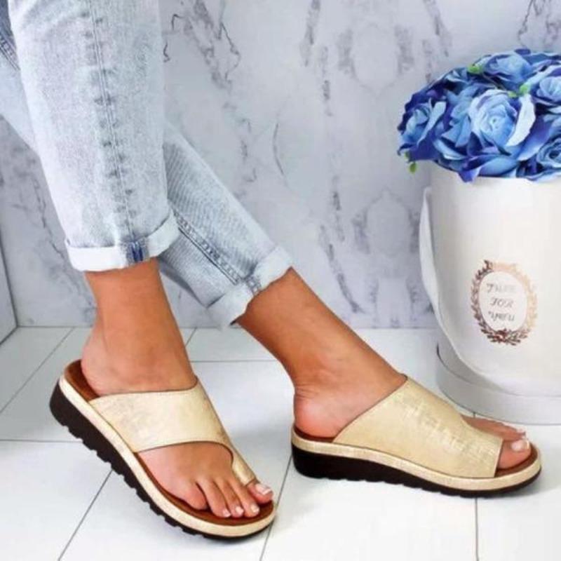 Bequeme Damen Sandalen, orthopädisch, bieten Komfort und Unterstützung bei Hallux Valgus. Ideal für Sommerschuhe.