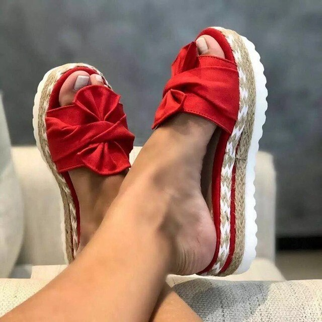 Bequeme orthopädische Damen Sandalen für maximalen Komfort, Rutschfestigkeit & Fußgesundheit.