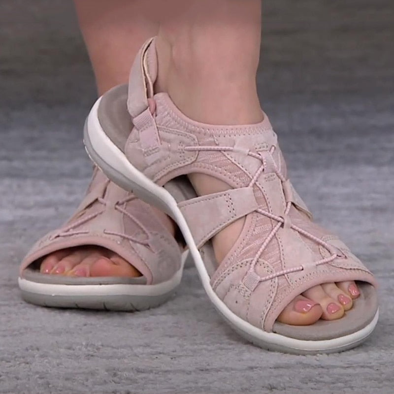 Komfortable Freizeitsandalen Damen mit Memory Foam-Innensohle und Fußstütze.