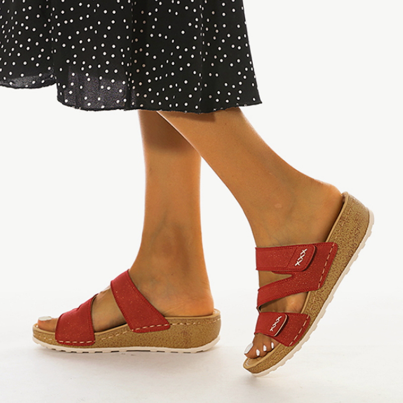Innenansicht der Damen Memory Foam Sandalen, weich gepolstert für maximale Bequemlichkeit und Fußgesundheit.