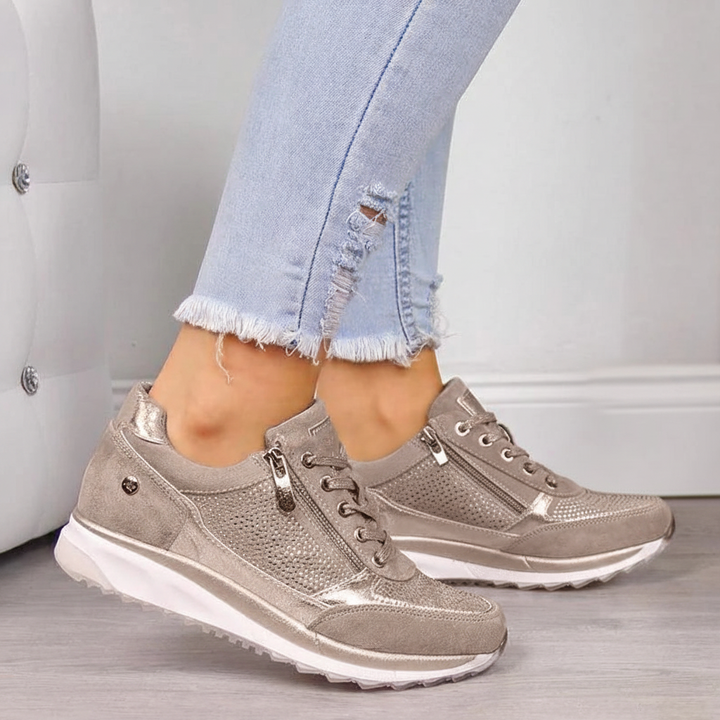 Hochwertige orthopädische Damen Sneakers „Gabriele“, unterstützen Fußgesundheit & Komfort.
