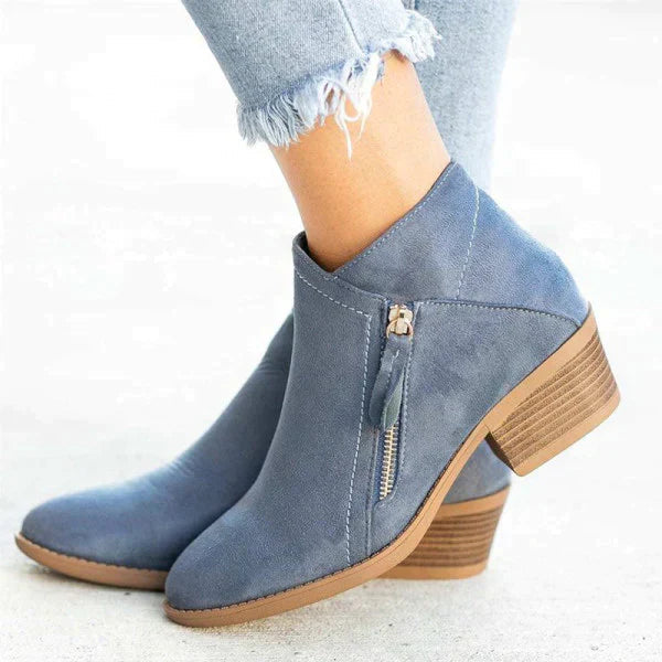 Stilvolle orthopädische Damen Stiefeletten. Bieten Komfort und Stütze für lange Tage, perfekt als Alltagsschuhe.