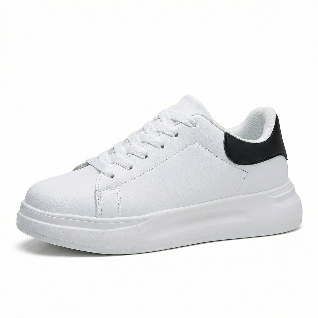 Schwarze orthopädische Damen Turnschuhe für rückenfreundlichen Komfort. Perfekte Sportschuhe für Alltag & Walking.