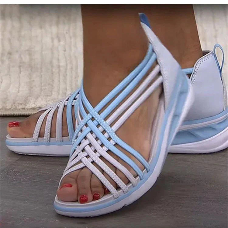 Stylishe Gladiator-Damensandalen, orthopädisch & bequem, mit rutschfester Sohle und 4,5 cm Absatz.