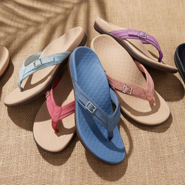 Stilvolle orthopädische Damensandalen; ergonomisch, rutschfest und super bequem für langanhaltende Fußgesundheit.