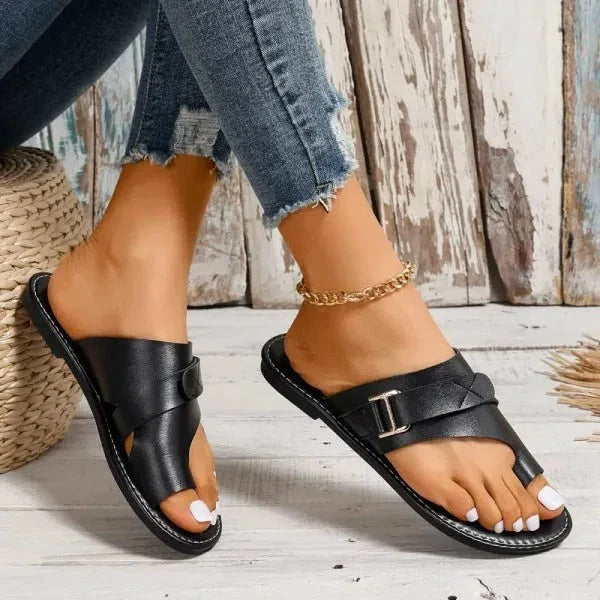 Bequeme orthopädische Damensandalen mit Fußgewölbeunterstützung, ideal bei Hallux Valgus und Gelenkschmerzen.