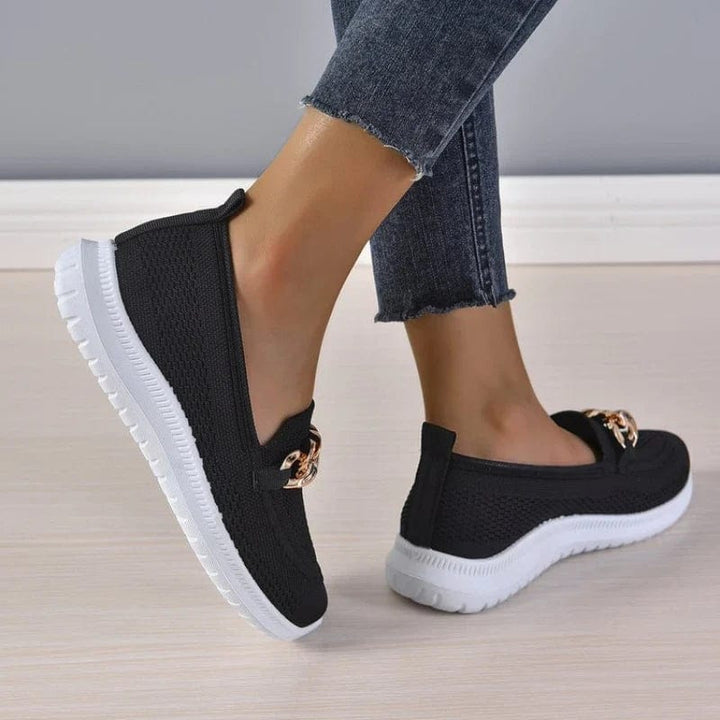 Orthopädische Damenschuhe mit unterstützender Sohle für Haltungskorrektur und maximalen Komfort.