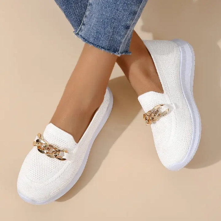 Schwarze orthopädische Damenschuhe, vielseitige Alltagsschuhe mit Stil und Fußschmerzlinderung.