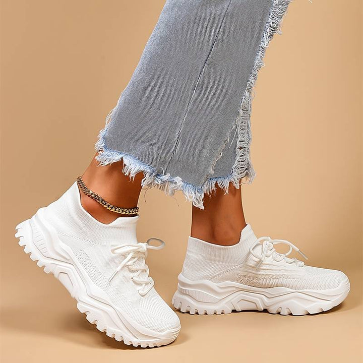 Bequeme Elena Damensneaker für Frauen. Orthopädische Alltagsschuhe, die Stil mit Fußgesundheit verbinden.
