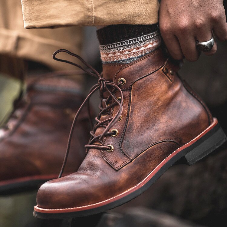Hochwertige orthopädische Herrenstiefel, robust und bequem, perfekt für langanhaltenden Komfort bei jedem Schritt.