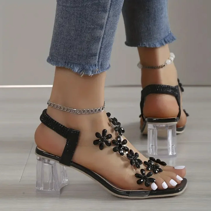 Femininer orthopädischer Absatzschuh, stilvoll designt, bequem & stützend für Damen.