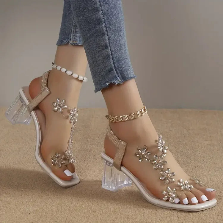 Leichter orthopädischer Damen-Absatzschuh, atmungsaktiv & elegant für warme Sommertage.