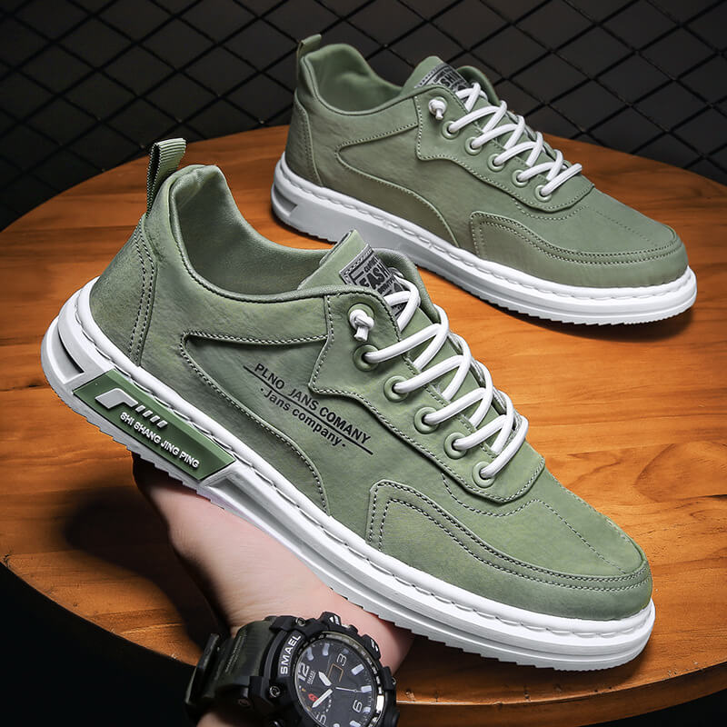 Stylischer Herren-Sneaker Oscar, orthopädisch & bequem für Alltag und Freizeit. Ganzjähriger Komfortschuh.
