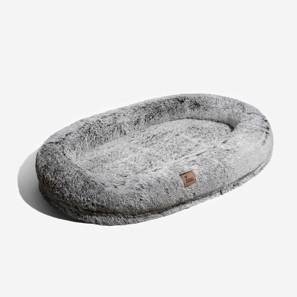 Orthopädisches Donut-Hundebett in Hellbraun, weich, gemütlich & gelenkschonend.