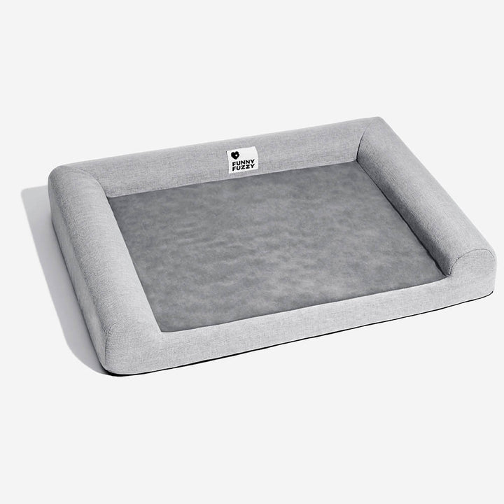 Komfortables orthopädisches Hundebett, unterstützt Gelenke für erholsamen Schlaf.
