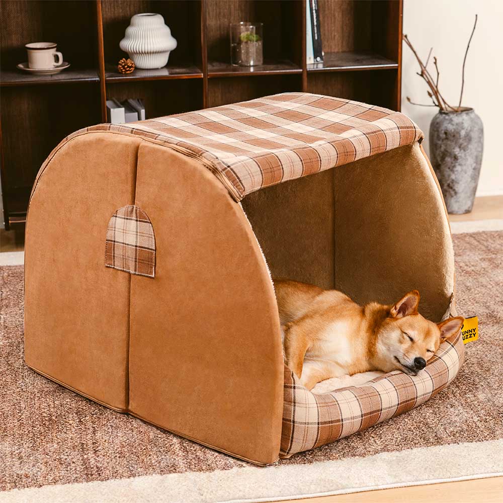 Weiches orthopädisches Tierbett mit Streifenmuster, perfekt als gemütlicher Schlafplatz.