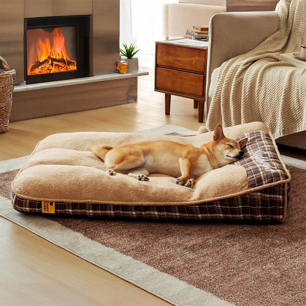 Großes, rechteckiges Hundebett aus weichem Teddyfell, orthopädisch und waschbar. Ideal für große Rassen.