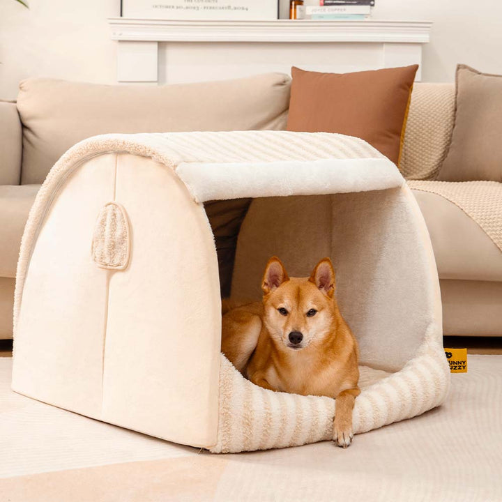 Hochwertiges orthopädisches Hundebett in Beige, Streifenmuster, für Gelenkentlastung.