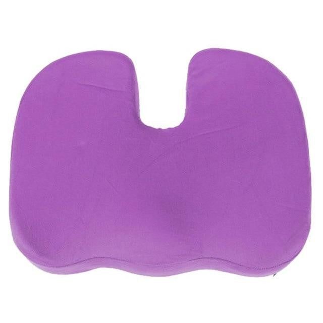 Komfortables Steißbeinkissen aus Memory Foam zur effektiven Linderung von Steißbein- und Rückenschmerzen.