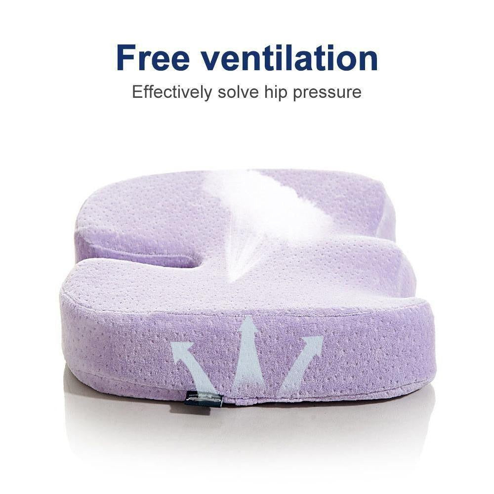 Weiches Memory Foam Sitzkissen, orthopädisch geformt zur optimalen Druckentlastung und Komfort. Schmerzlinderung.