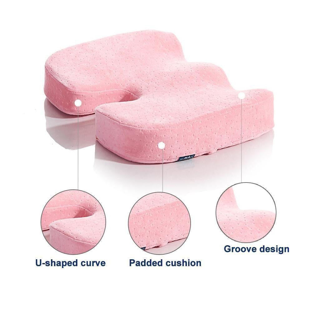 Ergonomisches Steißbeinkissen aus Memory Foam. Unterstützt Haltung, lindert Schmerzen im unteren Rückenbereich.