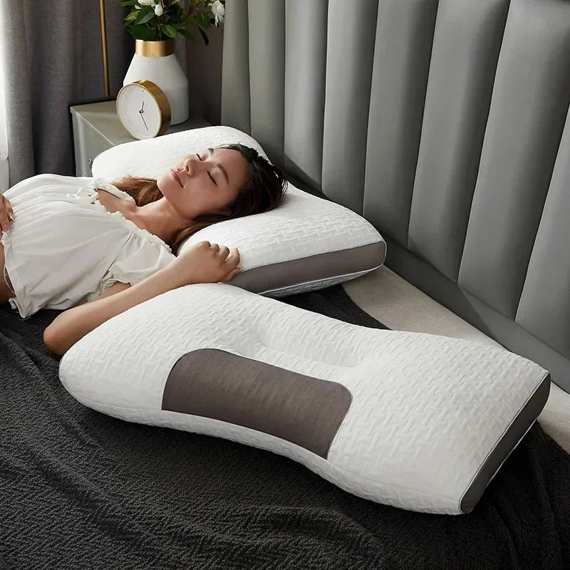 Komfortables Nackenkissen mit integrierter Massagefunktion lindert Nackenschmerzen & fördert Schlafkomfort.