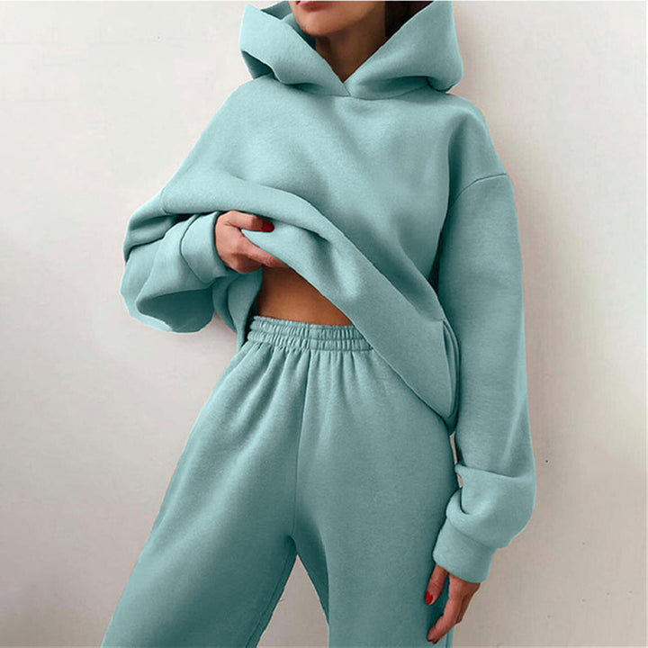 Kuscheliger Damen Oversize Loungewear-Set: Hoodie & Hose mit hoher Taille. Perfekt für Herbst und Winter.