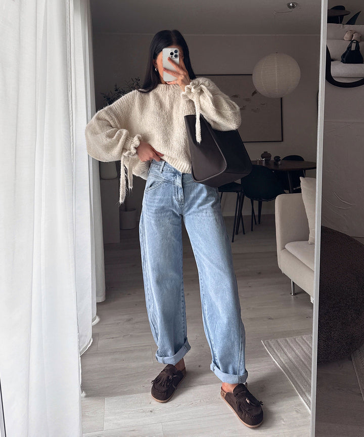 Damen Barrel Jeans in Hellblau, weite Passform, Stretch-Denim, bequem und stilvoll.