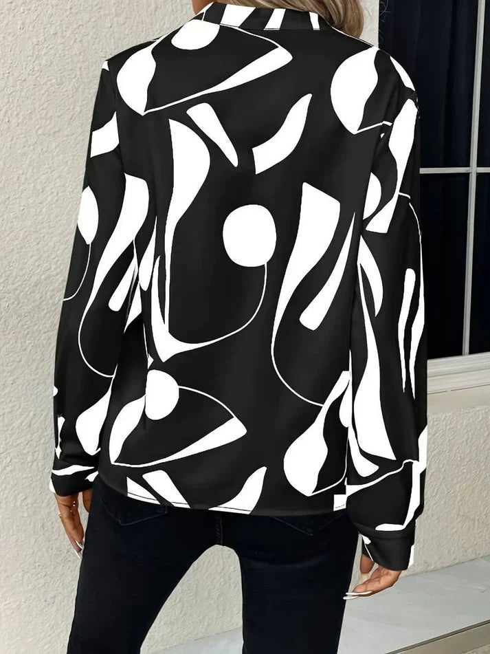 Moderne, elegante Damenbluse für Frühling & Herbst. Vielseitiges Oberteil, ideal für Büro & Freizeit. Komfortable Damenmode.