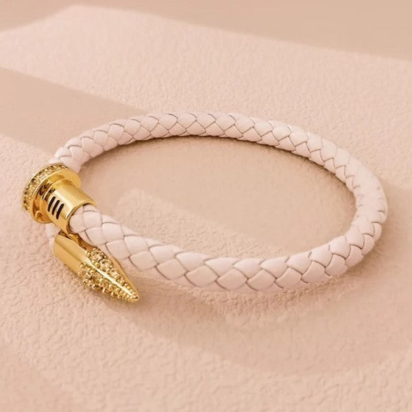 Elegantes Unisex Nagel Armband, geflochten, mit funkelnden Zirkonia-Steinen. Modeschmuck-Accessoire.