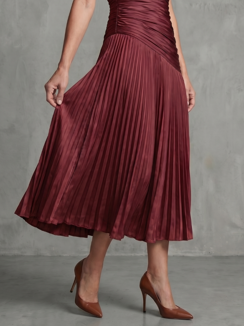 Modisches Damen-Midikleid, plissiert, mit schmeichelndem Taillenstreifen-Design.