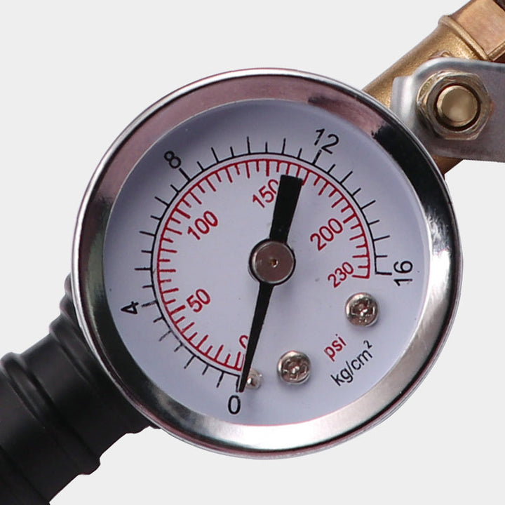 Fahrzeugpflege: Reifenfüller mit Manometer & Dualkopf für optimalen Reifendruck bei allen Fahrzeugen.