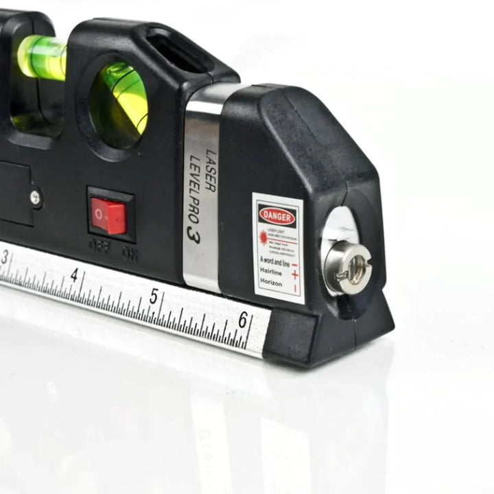 4-in-1 Laser-Messgerät mit Maßband, Laser-Level und Wasserwaage. Ideal für präzises Heimwerken und Handwerk.