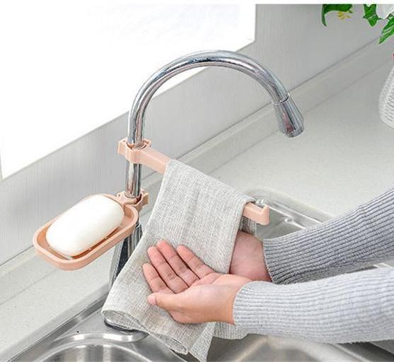 Vielseitiger Küchenhelfer Spülbeckenhalter mit integriertem Handtuch & Seifenablage.
