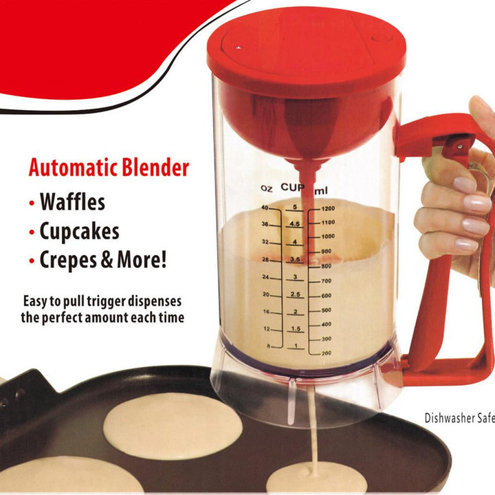 Präziser Teigspender für sauberes Dosieren von Kuchen-, Pfannkuchen- und Waffelteig beim Backen.